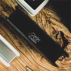 Litchi Grain Leather Clip (Black) by TCC 