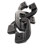 Huzzle Cast Chain by Hanayama