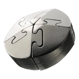 Huzzle Cast Spiral by Hanayama