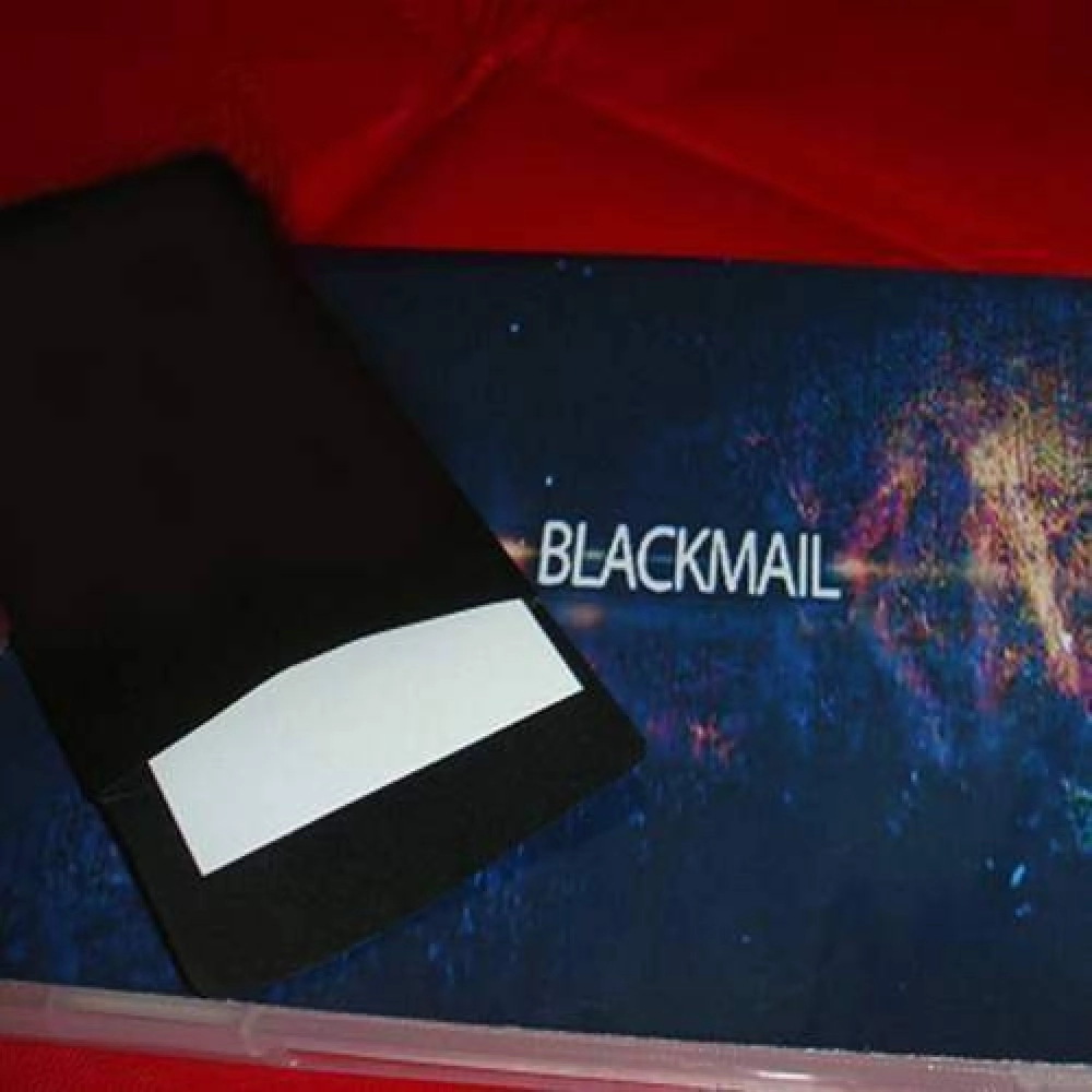 Blackmail by Bobby Motta and Peter McKinnon - Ellusionist