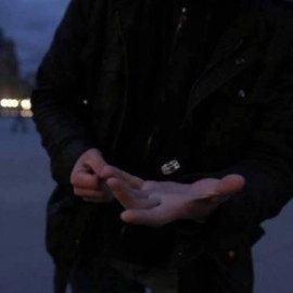 Invisible by Damien Savina & Ellusionist (DVD + Gimmick)