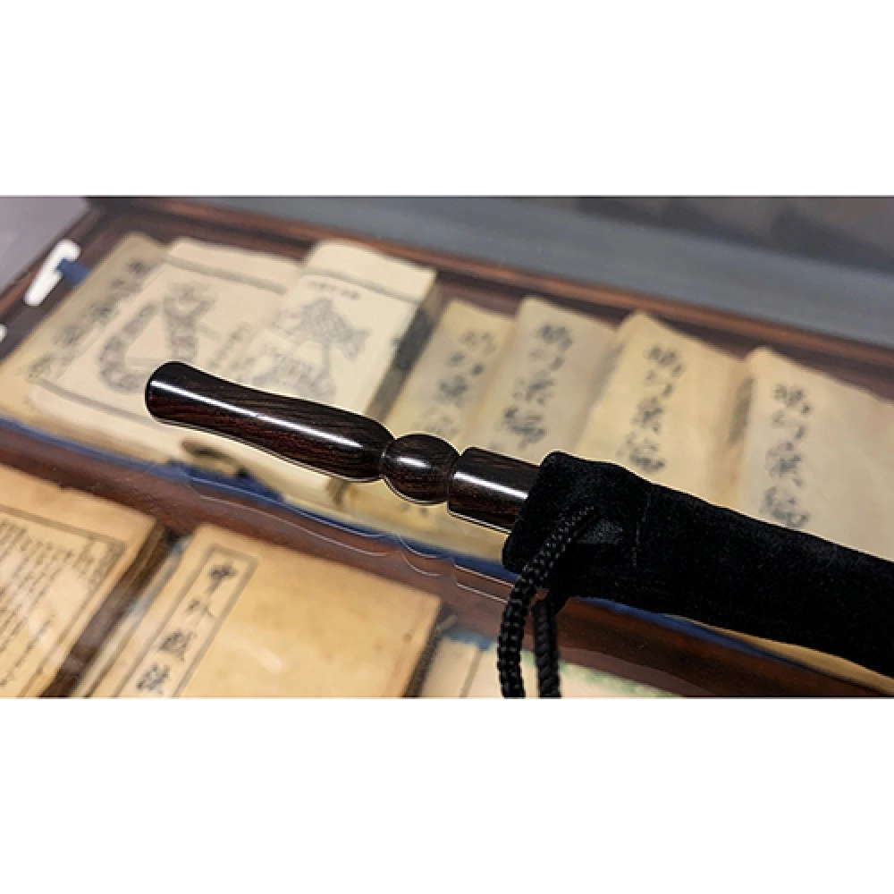 Wooden wand PRO (Standard Black) by Harry He & Bacon Magic
