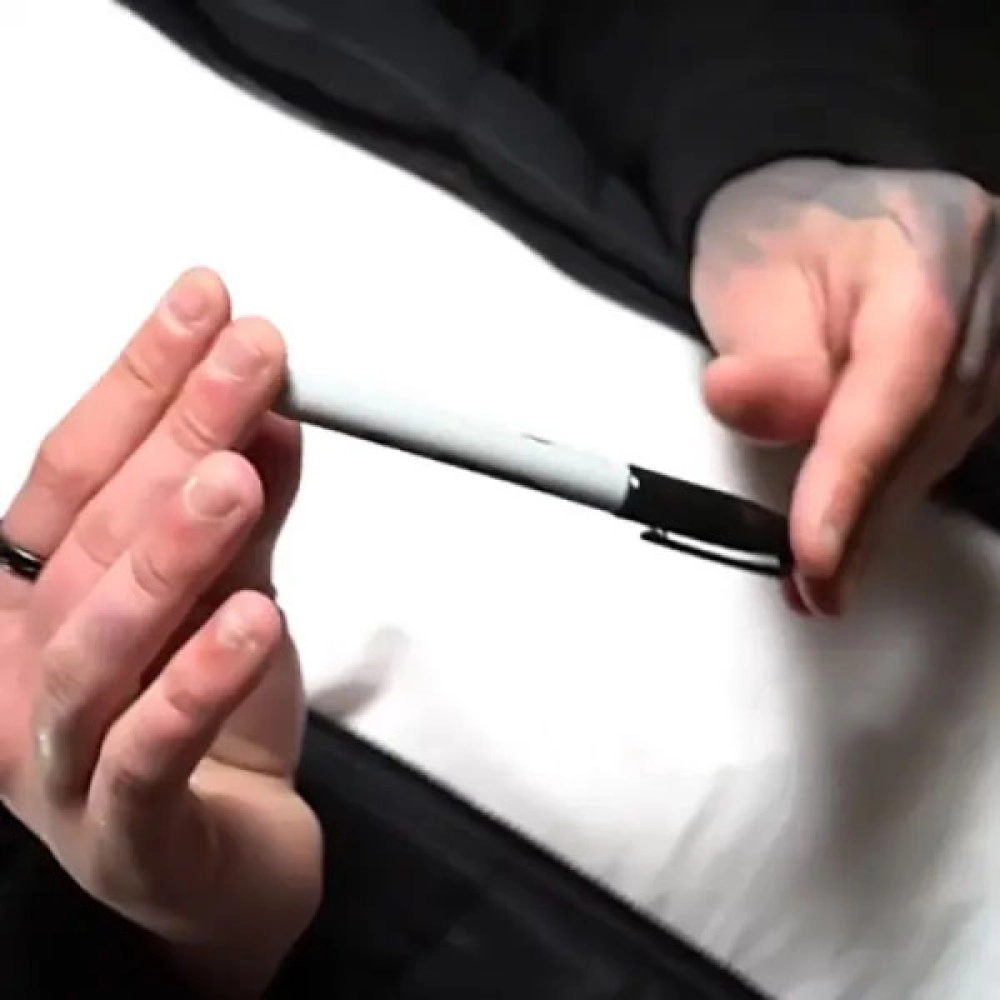 Visual Pen (Gimmicks and Online Instructions) by Axel Vergnaud