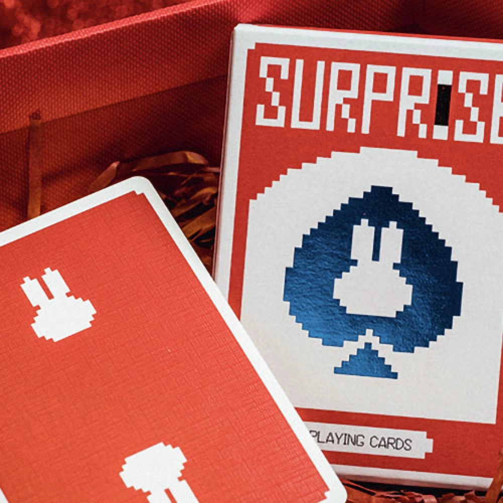 Spielkarten Surprise Deck V5 (Red) Playing cards by Bacon Playing Card Company