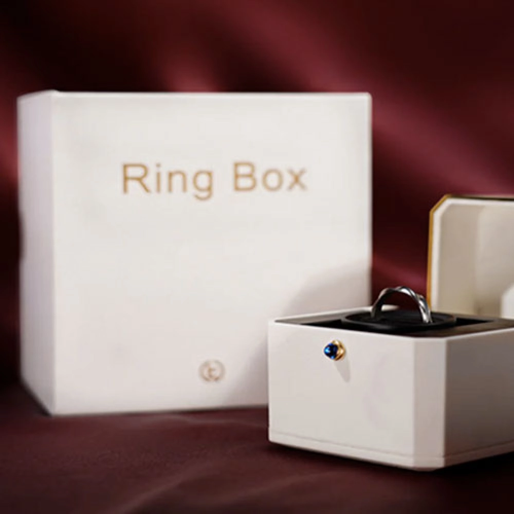 Magic Ring Box (White) by TCC