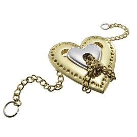Huzzle Cast Heart by Hanayama