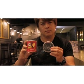 Pringles Go (Red to Green) by Taiwan Ben and Julio Montoro