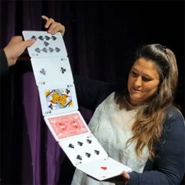 Perfect Triumph JUMBO (Gimmicks and Online Instructions) by Federico Poeymiro