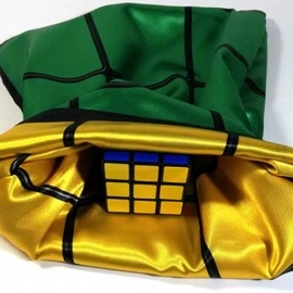 Qubik's Quick Change Bag by Lee Alex