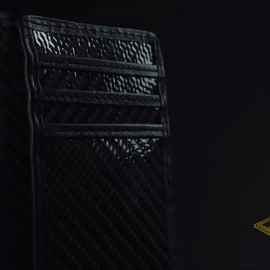 Shadow Wallet Carbon Fiber (Gimmick and Online Instructions) by Dee Christopher and 1914