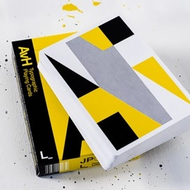 Spielkarten AvH: Typographic Playing Cards by Luke Wadey