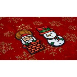 Christmas Exchange (Close Up) by Luis Zavaleta & Nox