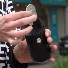 Purse (Gimmick and Online Instructions) by Vernet Magic