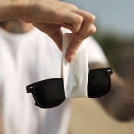 VANISHING SUNGLASSES (Gimmicks and Online Instructions) by Wonder Makers