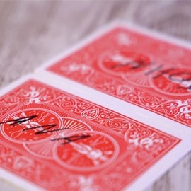 ROYAL COUPLE RED by Gustavo Sereno and Gee Magic