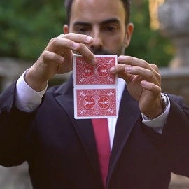 ROYAL COUPLE RED by Gustavo Sereno and Gee Magic