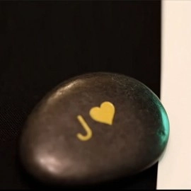 The Lucky Stone (Gimmicks and Online Instructions) by Luca Volpe and Alan Wong