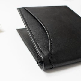 THE NO PALM EDC WALLET by Matthew Wright