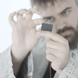 Paradox Button by Julio Montoro and Ultrabello