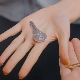 Hopping Keys by Bond Lee, Wenzi, & MS Magic