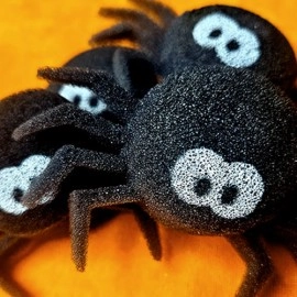 Super Sponge Spiders Sponge Ball Set