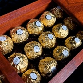 Alchemist's Chest by Bond Lee, Waylon, & MS Magic