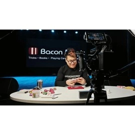 Flexible Wave by Wang Zhe & Bacon Magic